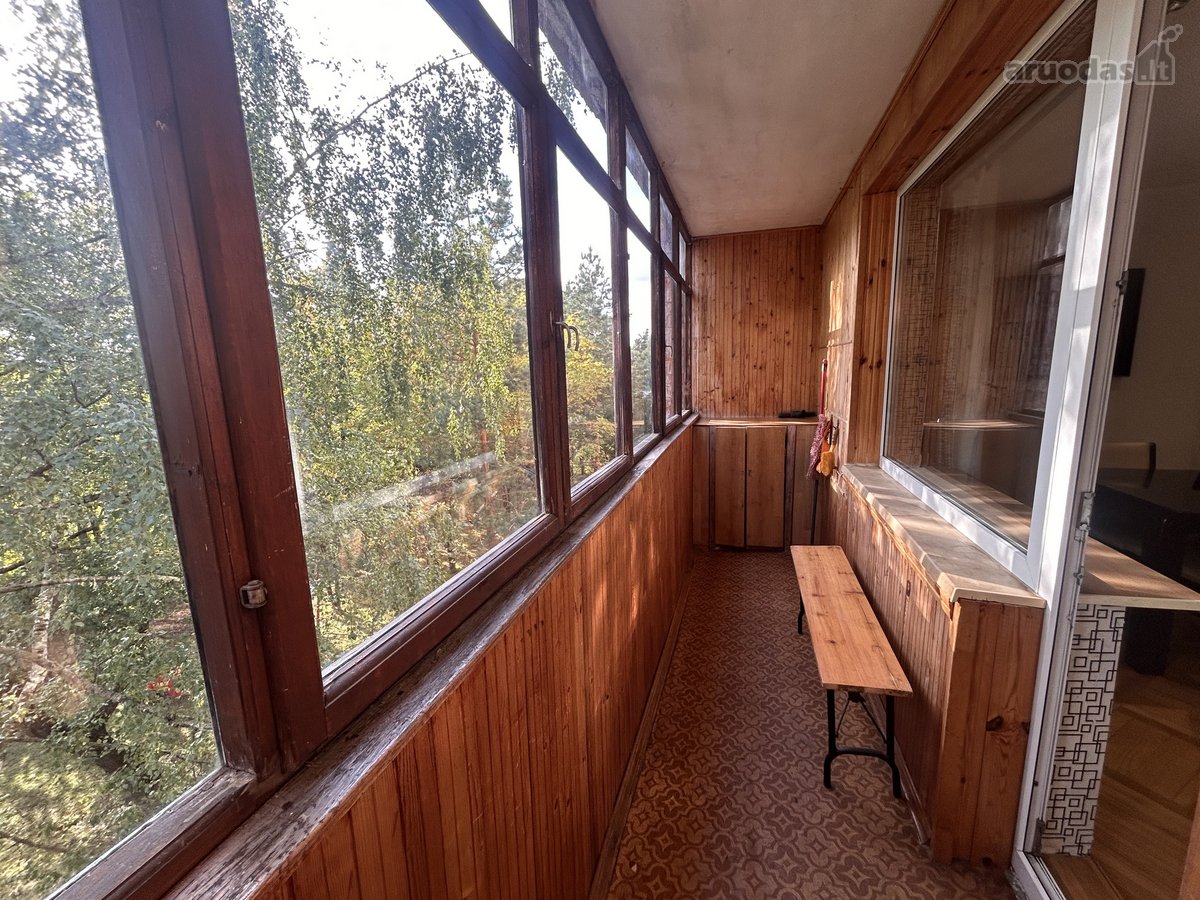 Išnuomojamas Erdvus 3 Kambarių Butas, Netoli - nuotraukos Nr. 3