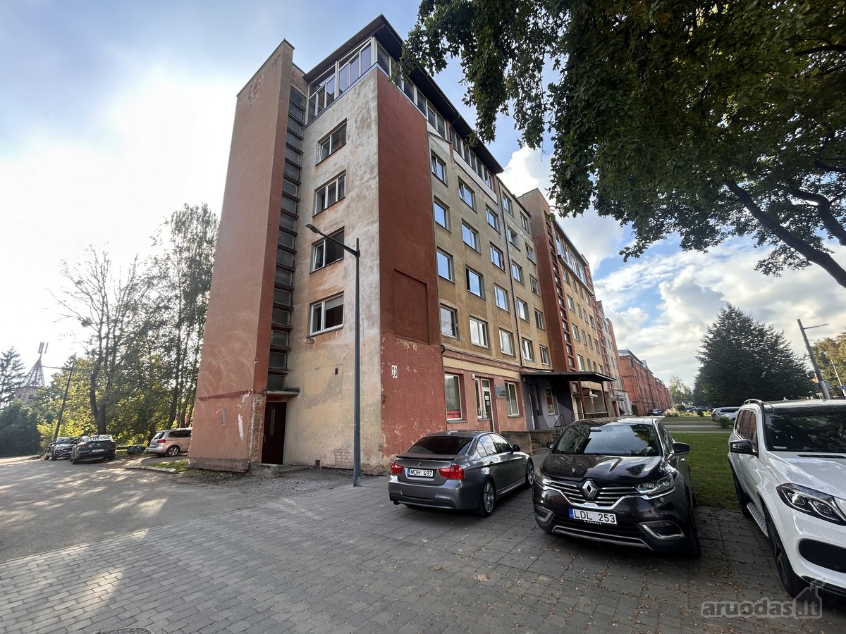 Išnuomojamas Erdvus 3 Kambarių Butas, Netoli - nuotraukos Nr. 15