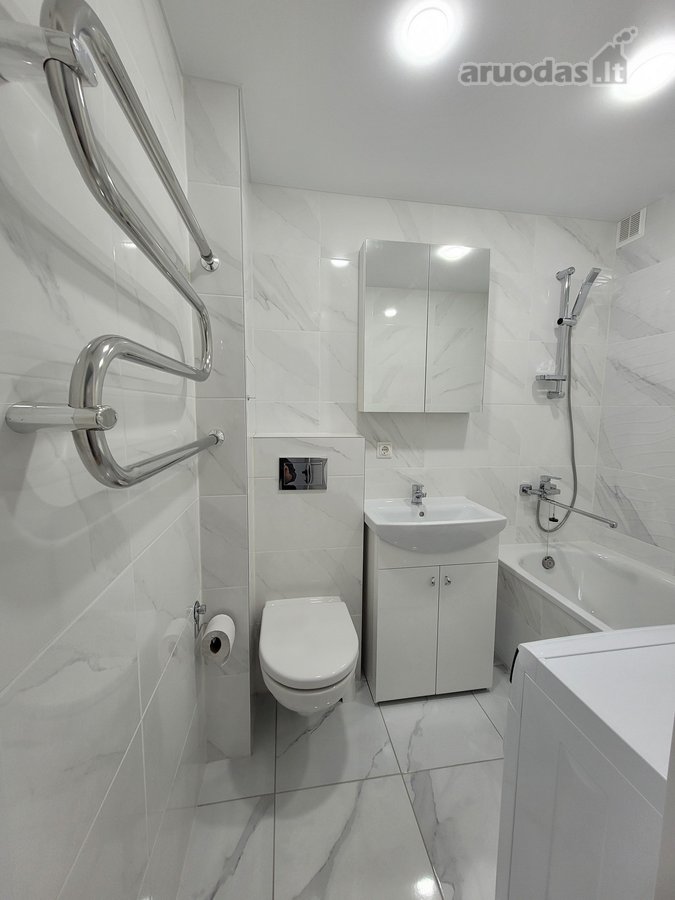 Išnuomojamas tvarkingas, nesenai - nuotraukos Nr. 13