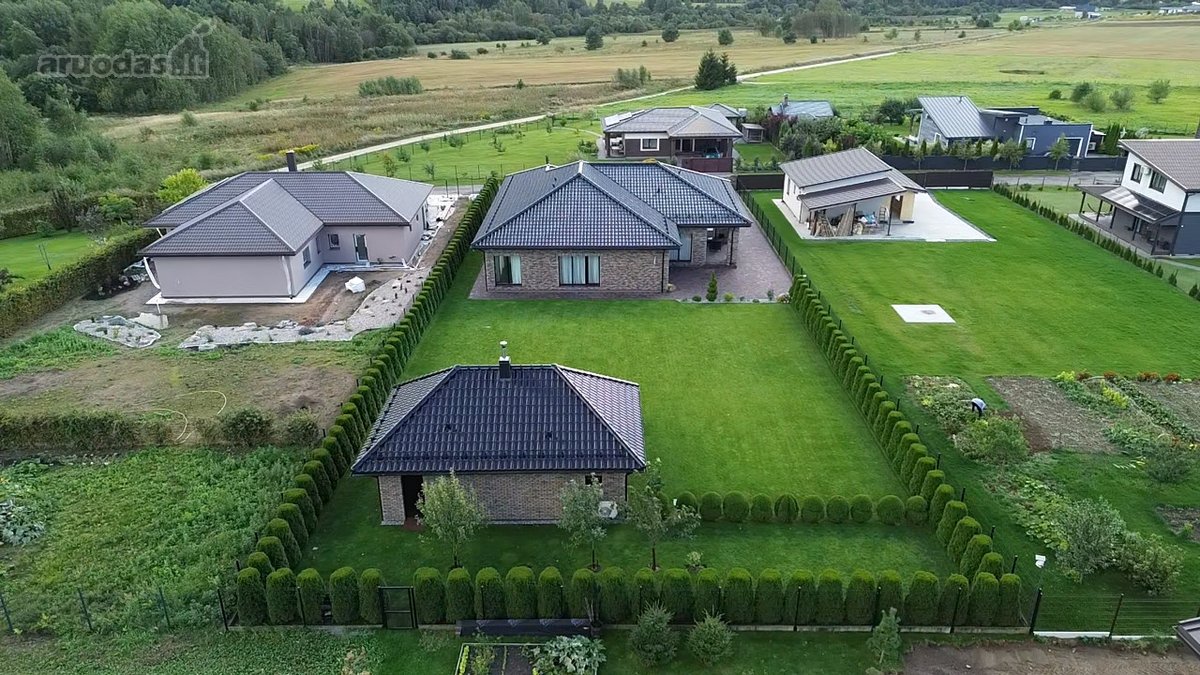 Yra namų, kurie atrodo gražiai nuotraukose. - nuotraukos Nr. 58