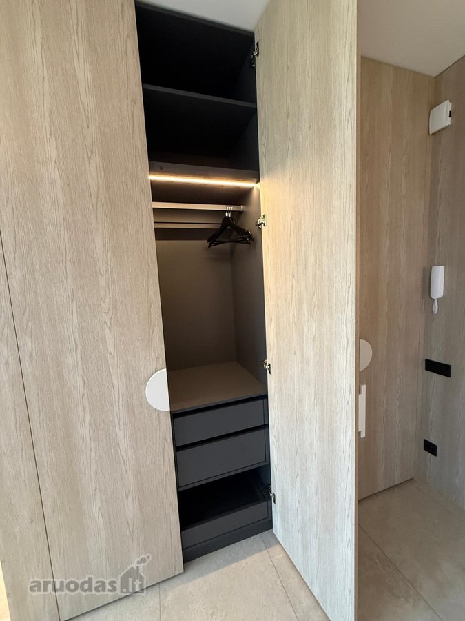 Išnuomojamas šiuolaikiškai, pilnai su visais - nuotraukos Nr. 14