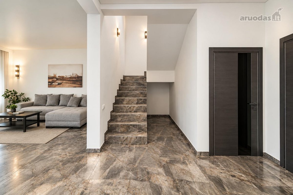 Erdvus Namas Su Atskiru 95,93 M² Ūkio Pastatu - nuotraukos Nr. 8