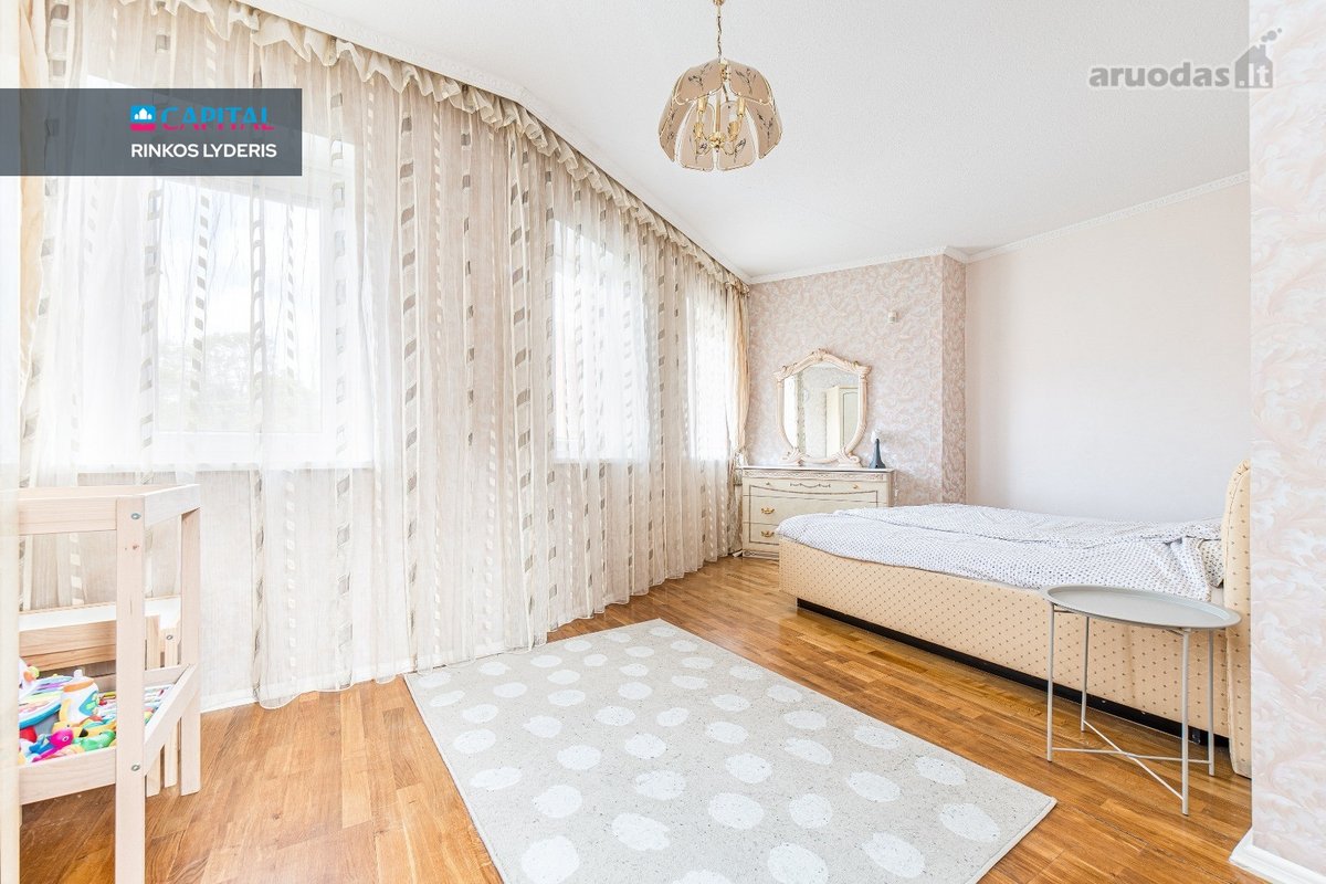 Parduodamas Erdvus 218 Kv. M Namas Klaipėdoje - nuotraukos Nr. 13