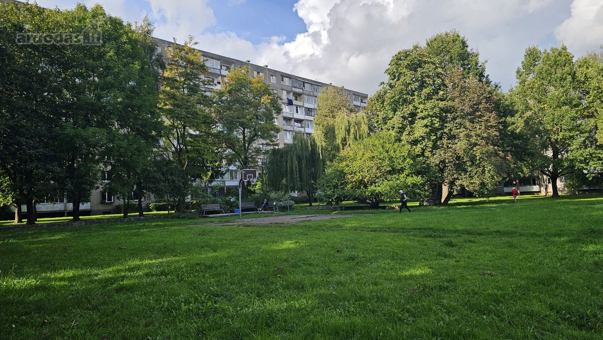 Tiesioginis Vaizdas Į Parkelį Pro Jūsų Buto - nuotraukos Nr. 26