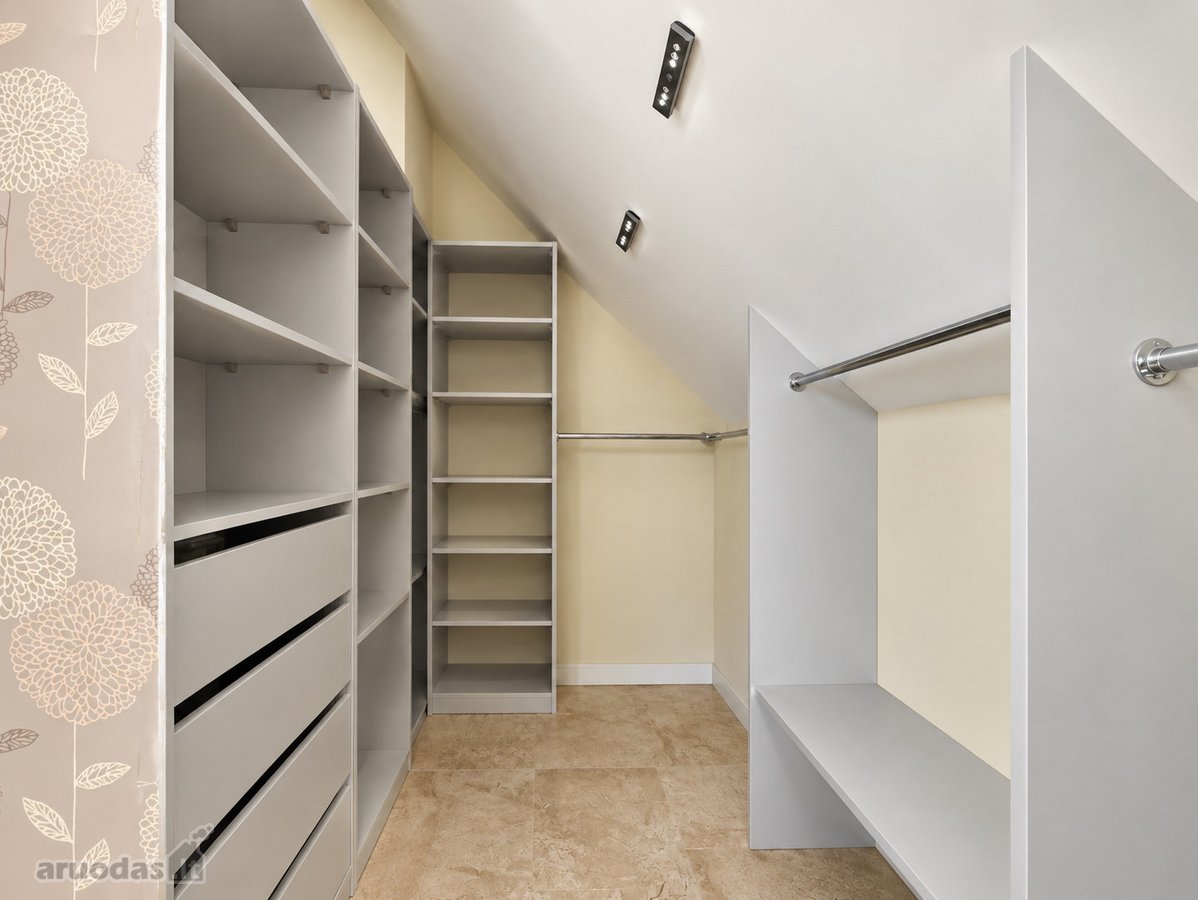 Parduodamas erdvus ir jaukus 166 m² namas - nuotraukos Nr. 28