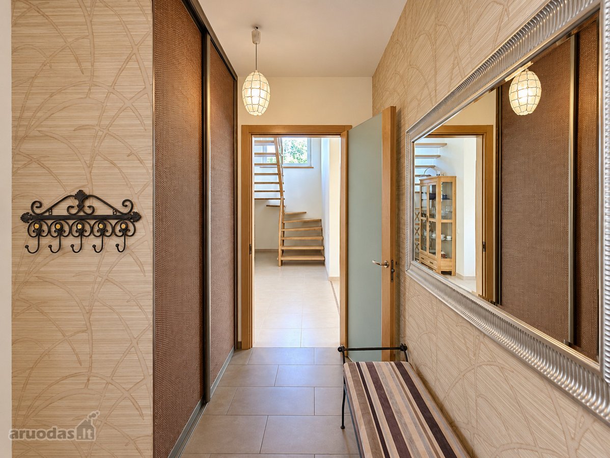 Parduodamas erdvus ir jaukus 166 m² namas - nuotraukos Nr. 19