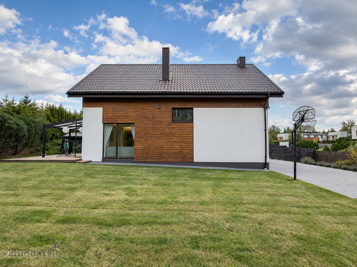 Parduodamas erdvus ir jaukus 166 m² namas - nuotraukos Nr. 40