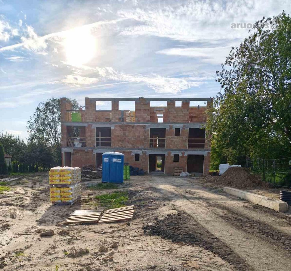 Parduodamas erdvus trijų kambarių butas per 2 - nuotraukos Nr. 4