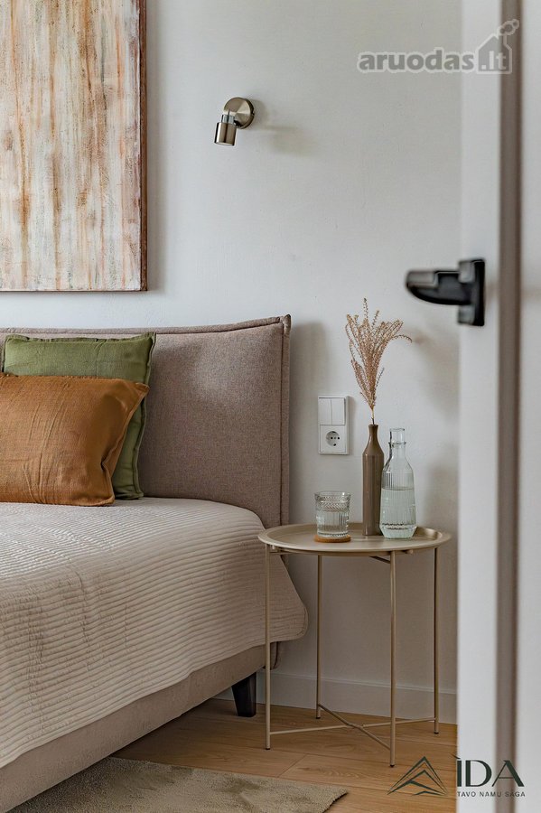 Parduodamas jaukus ir šviesus trijų kambarių - nuotraukos Nr. 10