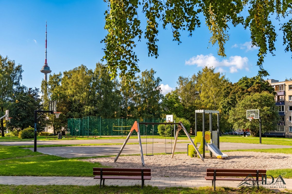 Parduodamas jaukus ir šviesus trijų kambarių - nuotraukos Nr. 28