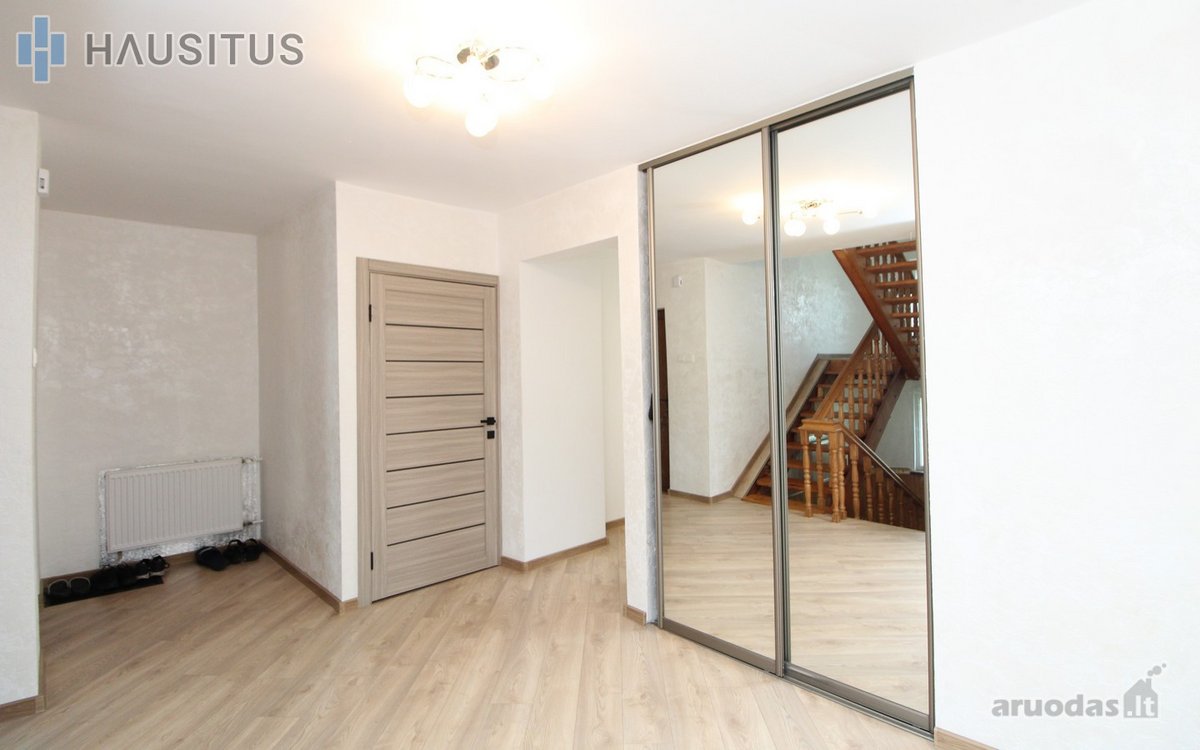 Parduodamas Mūrinis Renovuotas Namas Ramioje - nuotraukos Nr. 7