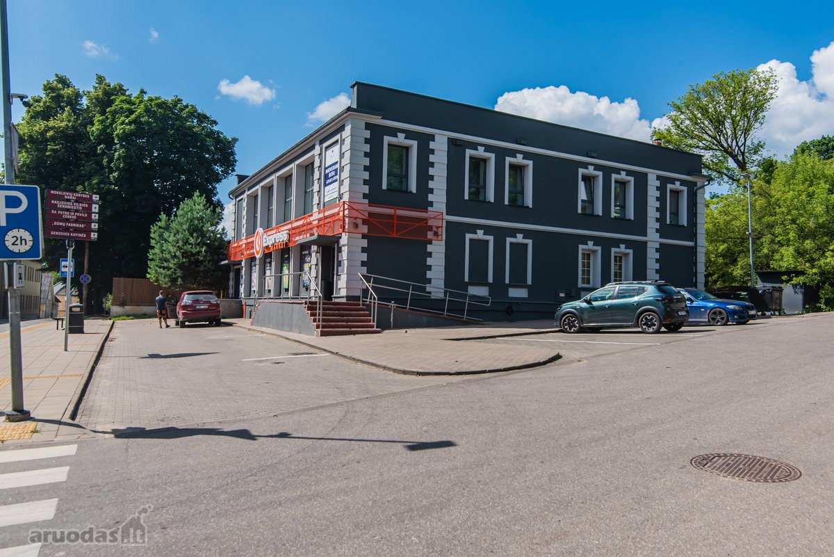 Nuomojamos Suremontuotos 4 Erdvių Komercinės - nuotraukos Nr. 32