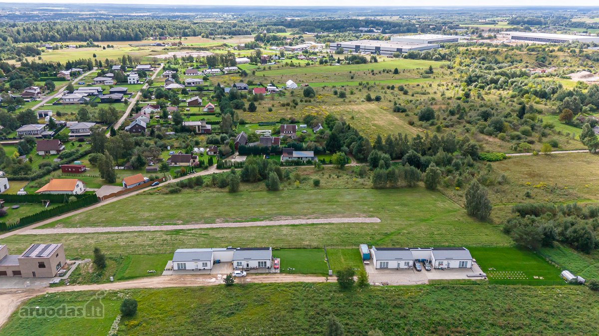 Du Besiribojantys Namų Valdos Sklypai Karių G - nuotraukos Nr. 2