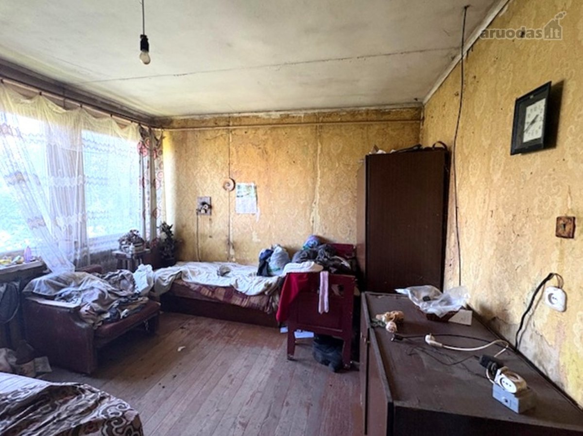 Gyvenamasis namas su žemės sklypu ir - nuotraukos Nr. 7