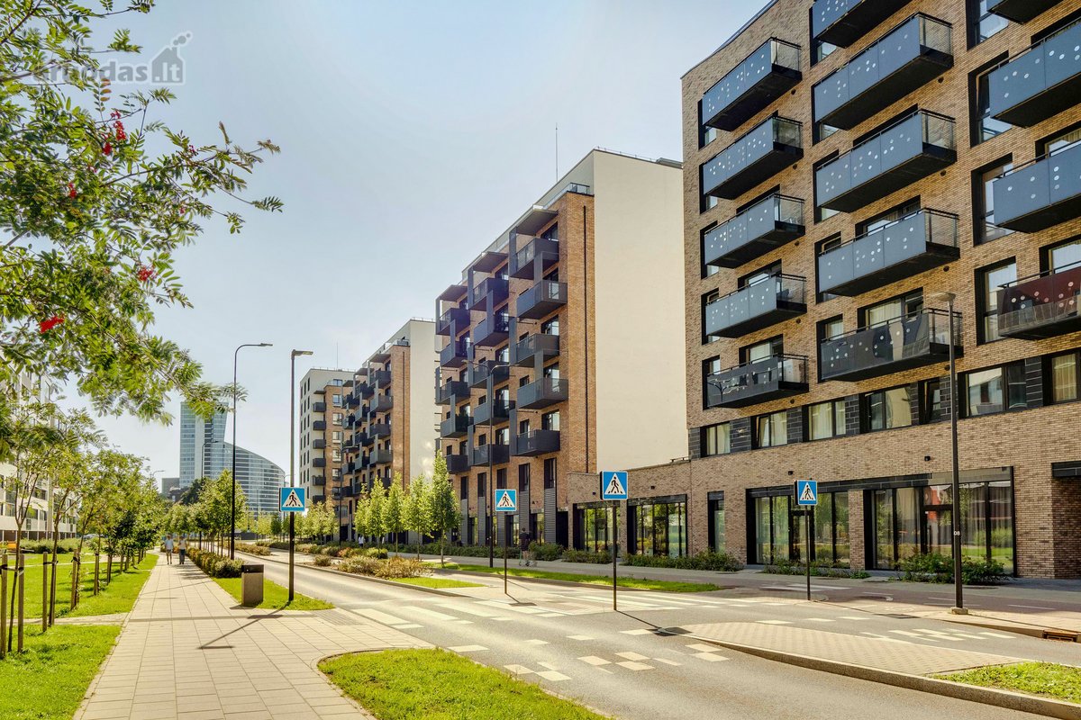 Erdvus 3 Kambarių Butas Su Galimybe - nuotraukos Nr. 32