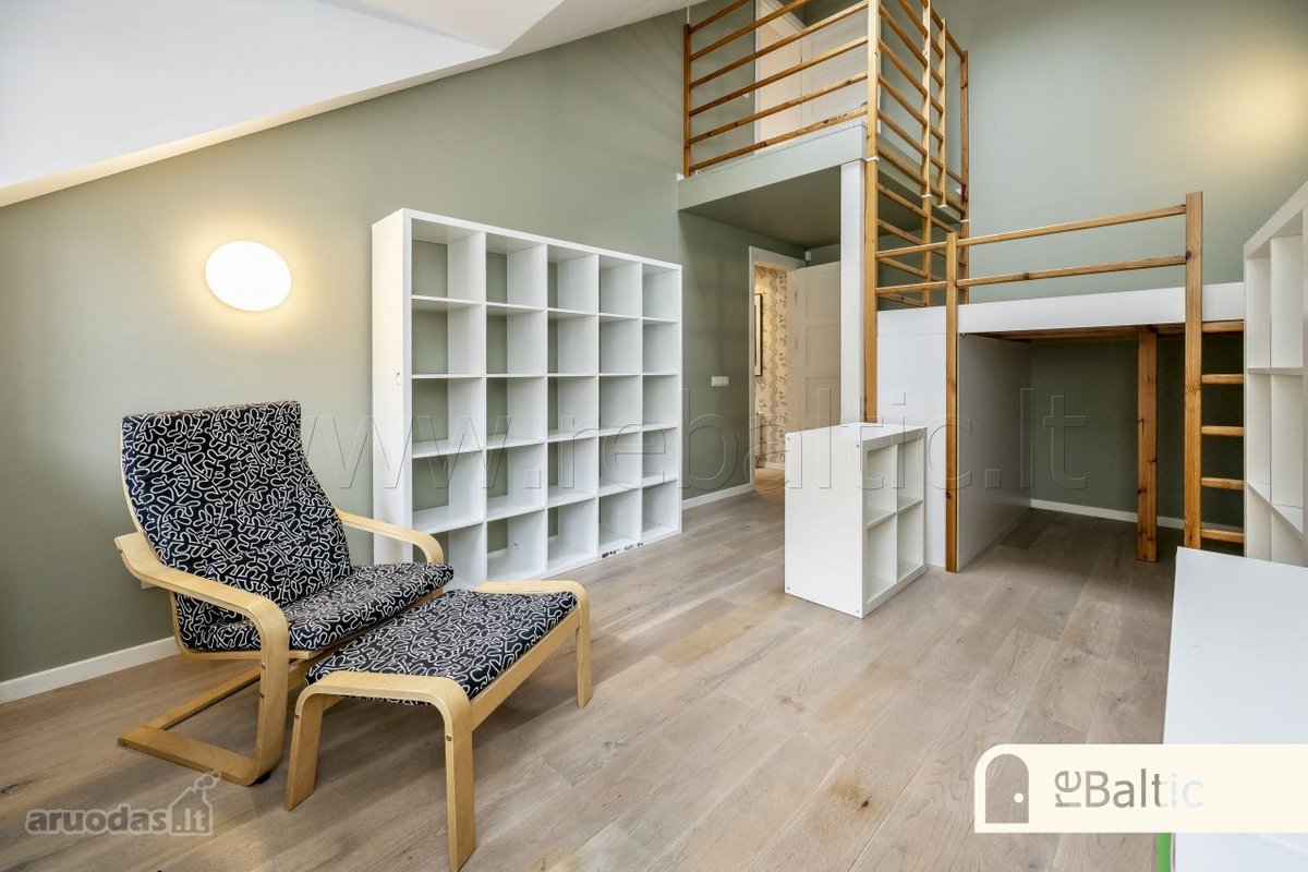 Erdvus keturių kambarių butas su balkonu ir - nuotraukos Nr. 17