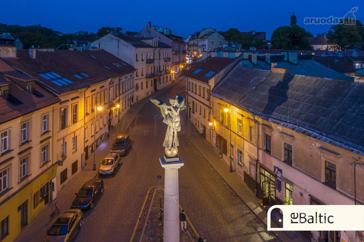 Erdvus keturių kambarių butas su balkonu ir - nuotraukos Nr. 34