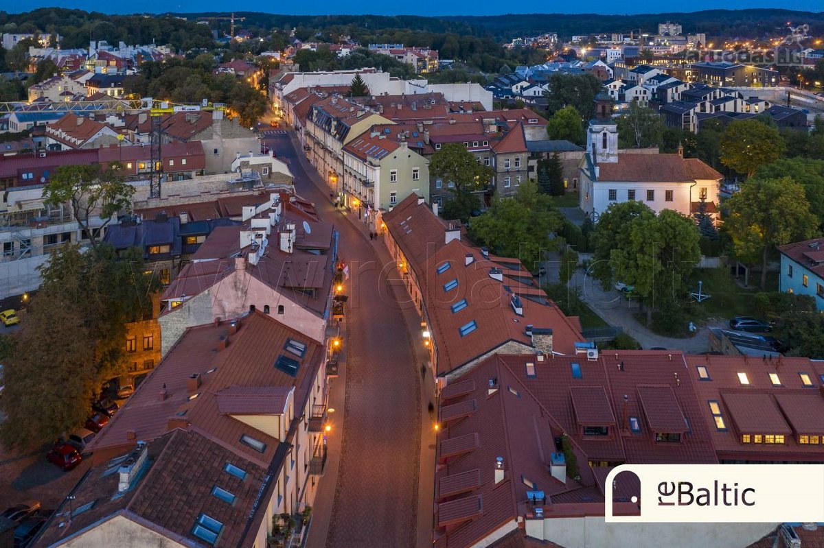 Erdvus keturių kambarių butas su balkonu ir - nuotraukos Nr. 35