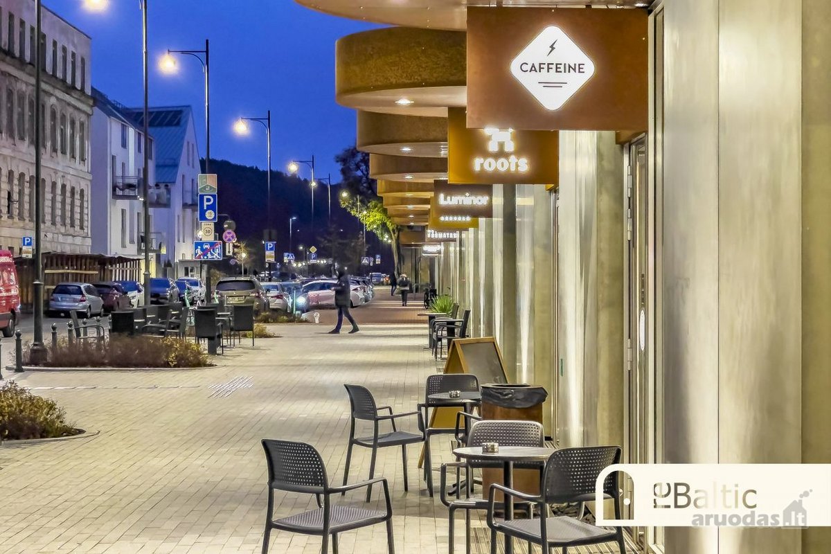 Erdvus keturių kambarių butas su balkonu ir - nuotraukos Nr. 37