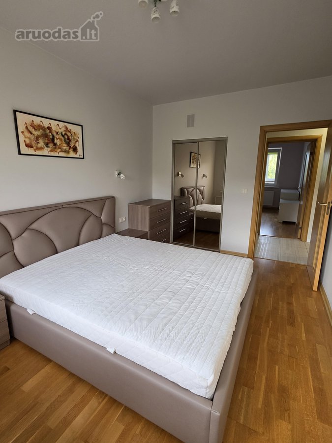 Nuomuojamas šviesus, erdvus 68m2 3 kambarių - nuotraukos Nr. 9