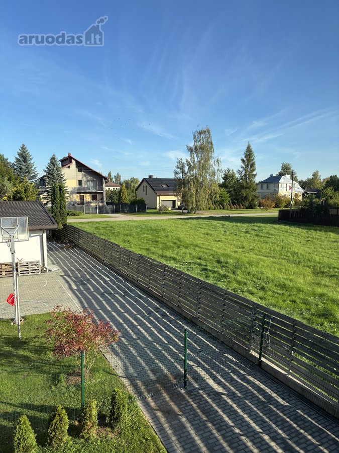 Nuomojamas dviejų aukštų namas, esantis 1 km - nuotraukos Nr. 11