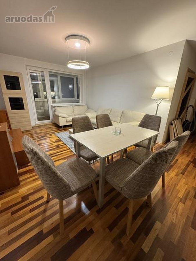 Nuomojamas erdvus 4 kambarių butas Vilniaus - nuotraukos Nr. 2
