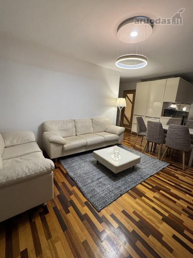Nuomojamas erdvus 4 kambarių butas Vilniaus - nuotraukos Nr. 3
