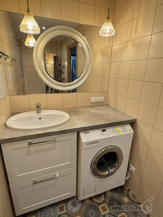 Nuomojamas erdvus 4 kambarių butas Vilniaus - nuotraukos Nr. 10