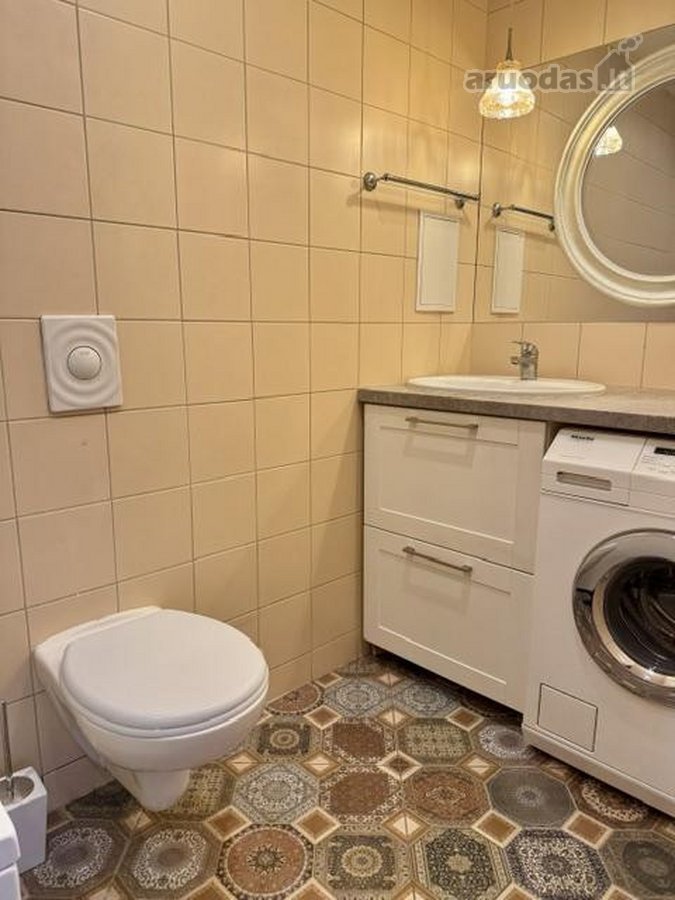 Nuomojamas erdvus 4 kambarių butas Vilniaus - nuotraukos Nr. 12