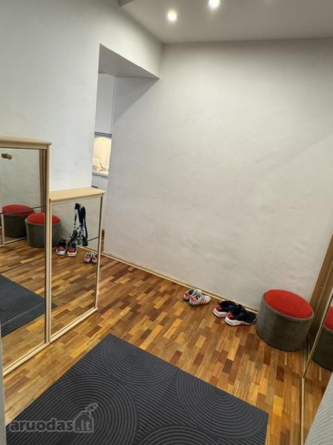 Nuomojamas erdvus 4 kambarių butas Vilniaus - nuotraukos Nr. 13