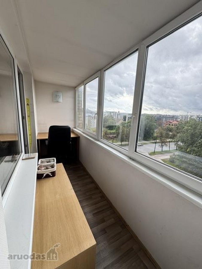 Nuomojamas erdvus 4 kambarių butas Vilniaus - nuotraukos Nr. 14