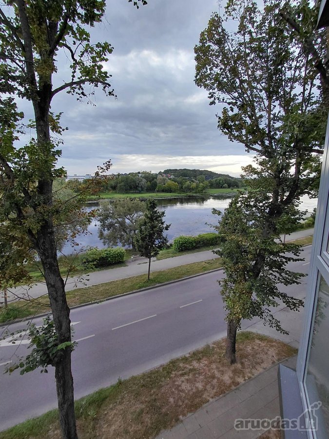 Išnuomojamas naujai suremontuotas 2 kambarių - nuotraukos Nr. 2