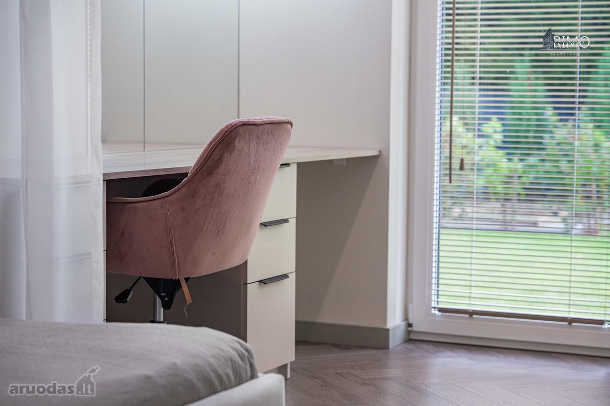 Parduodamas Kokybiškai Įrengtas 196 M² Namas - nuotraukos Nr. 12