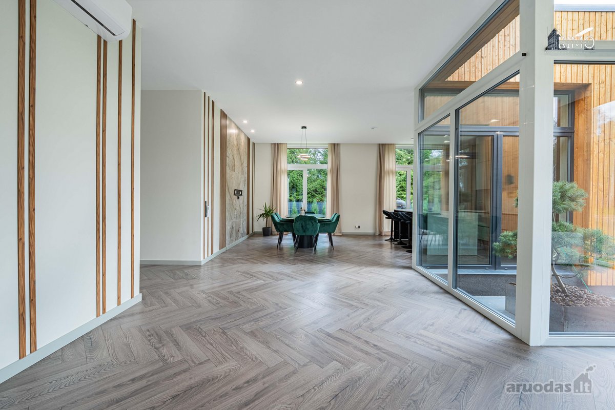 Parduodamas Kokybiškai Įrengtas 196 M² Namas - nuotraukos Nr. 29