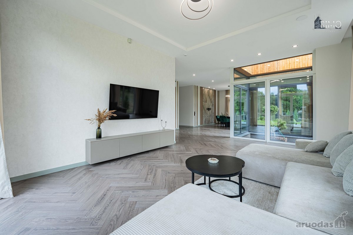 Parduodamas Kokybiškai Įrengtas 196 M² Namas - nuotraukos Nr. 31