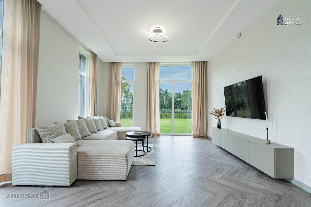 Parduodamas Kokybiškai Įrengtas 196 M² Namas - nuotraukos Nr. 32