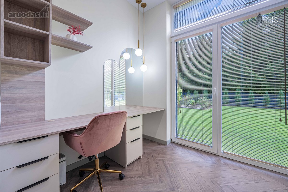 Parduodamas Kokybiškai Įrengtas 196 M² Namas - nuotraukos Nr. 47
