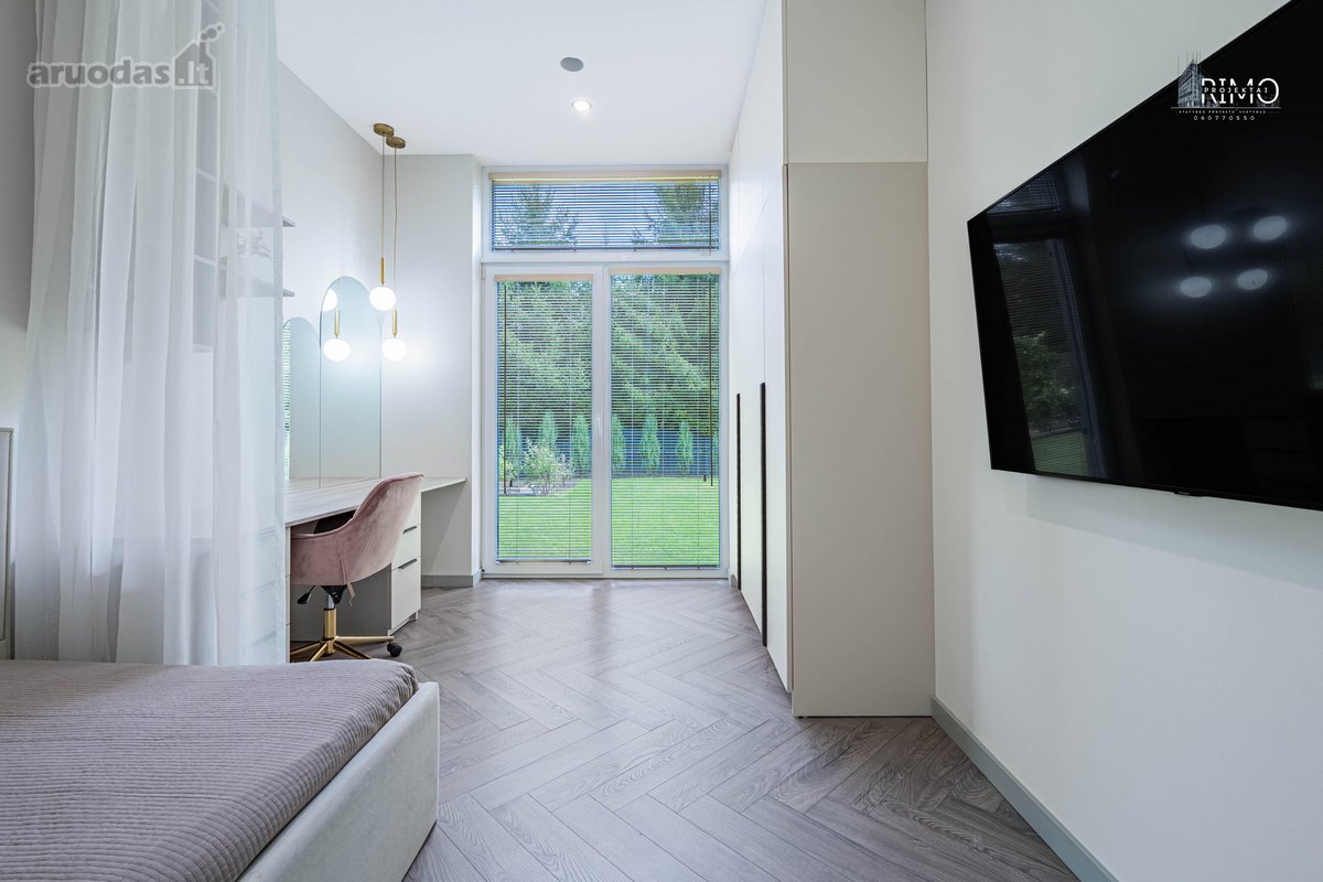 Parduodamas Kokybiškai Įrengtas 196 M² Namas - nuotraukos Nr. 48