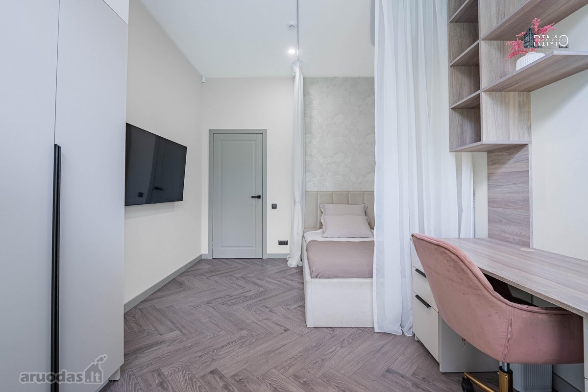 Parduodamas Kokybiškai Įrengtas 196 M² Namas - nuotraukos Nr. 49