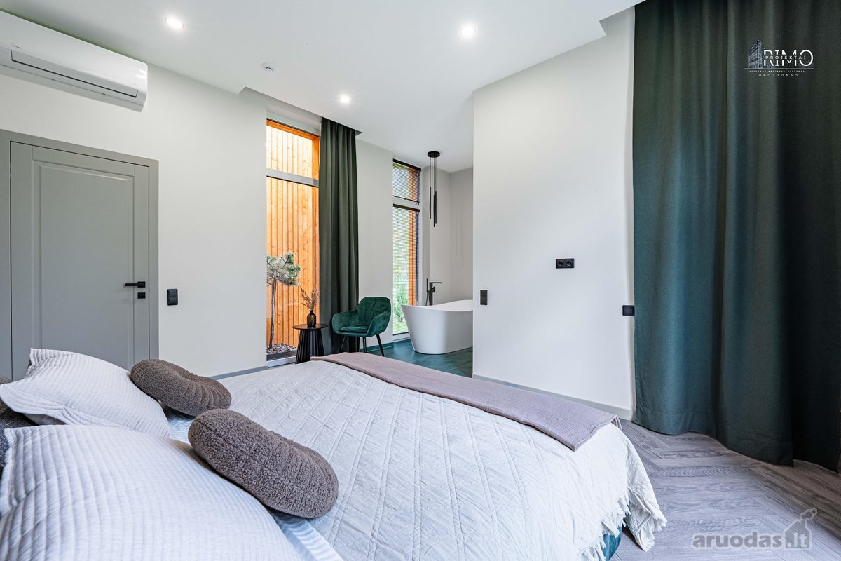 Parduodamas Kokybiškai Įrengtas 196 M² Namas - nuotraukos Nr. 53