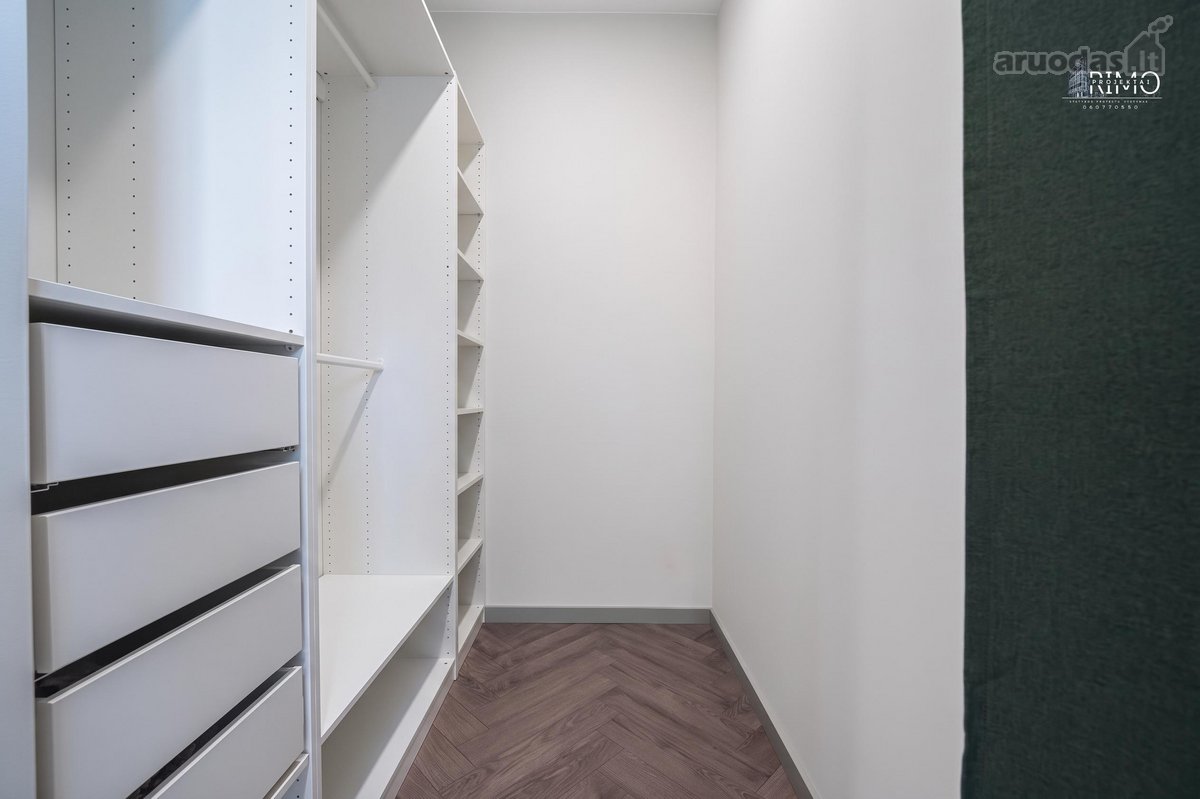 Parduodamas Kokybiškai Įrengtas 196 M² Namas - nuotraukos Nr. 56