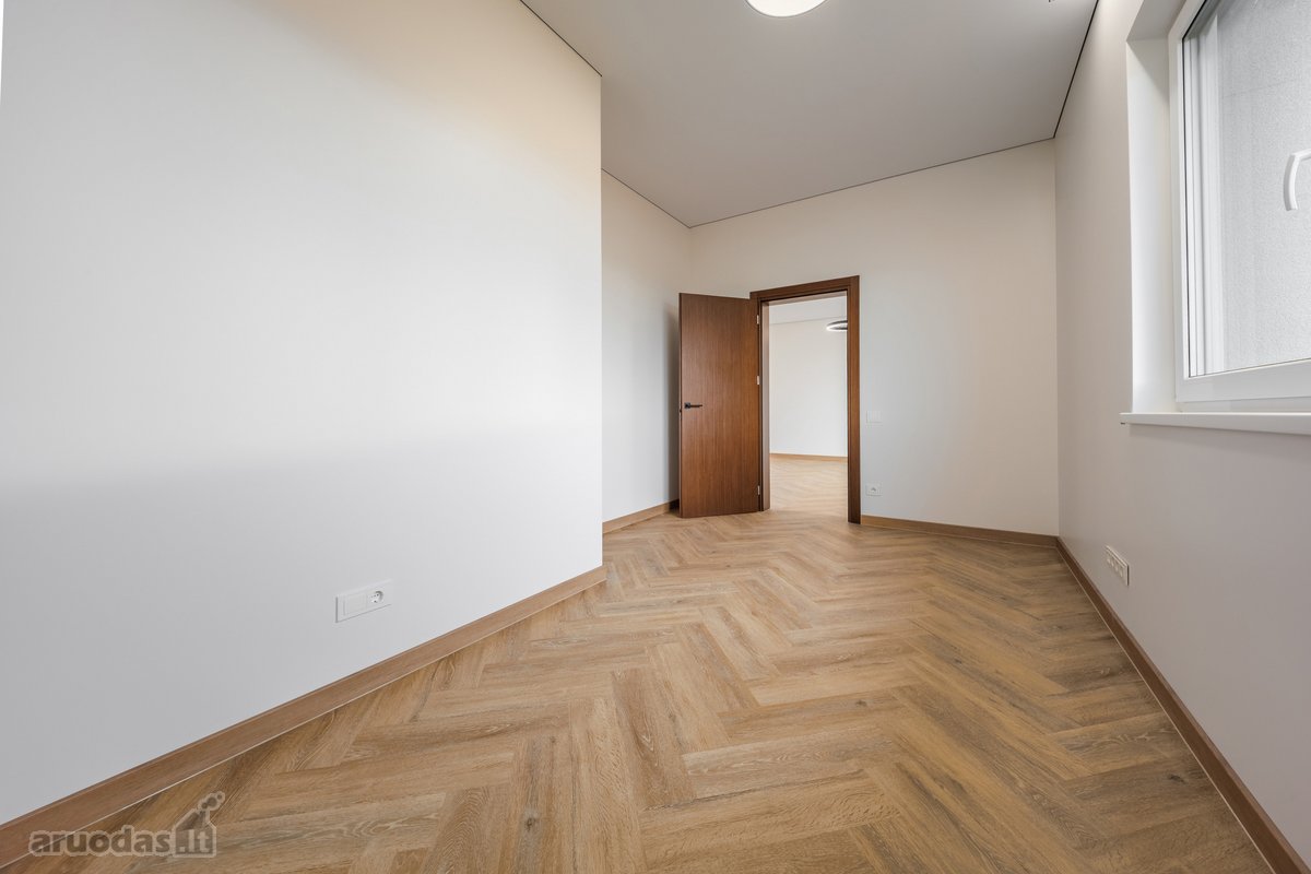 Parduodamas pilnai įrengtas dvibutis kotedžas - nuotraukos Nr. 11