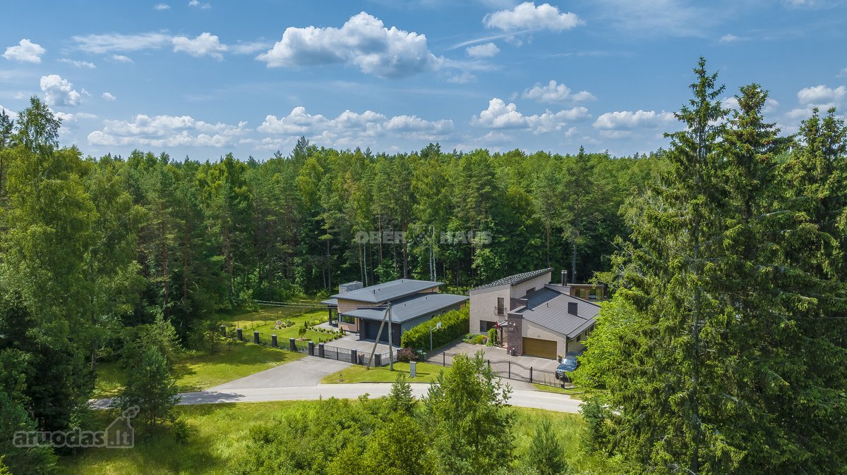 -Parduodamas unikalus dviejų aukštų namas - nuotraukos Nr. 31