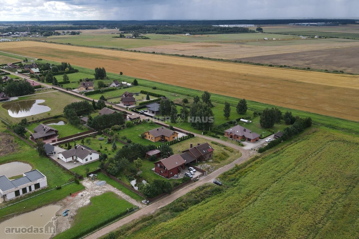 Nebaigtas statyti sublokuotas namas – toliau - nuotraukos Nr. 11