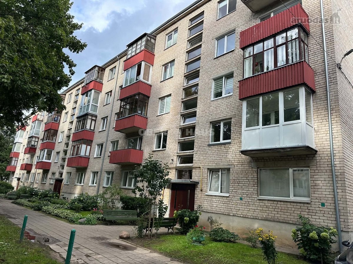Parduodamas tvarkingas 2-jų kambarių butas - nuotraukos Nr. 3
