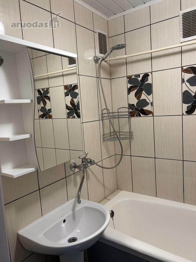 Nuomojamas po remonto 2 kambarių butas, - nuotraukos Nr. 9