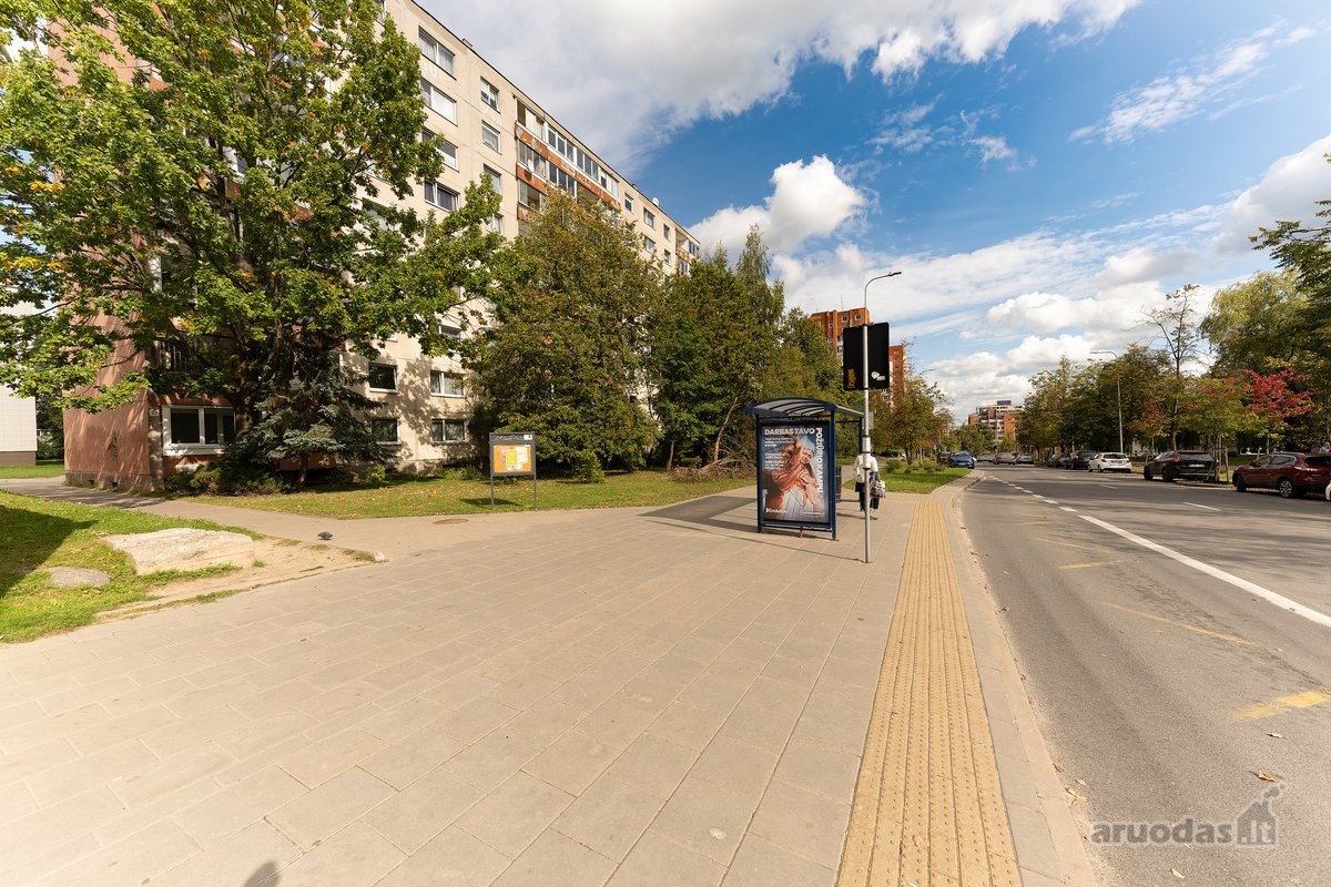 Parduodame erdvų, labai šviesų vieno kambario - nuotraukos Nr. 16