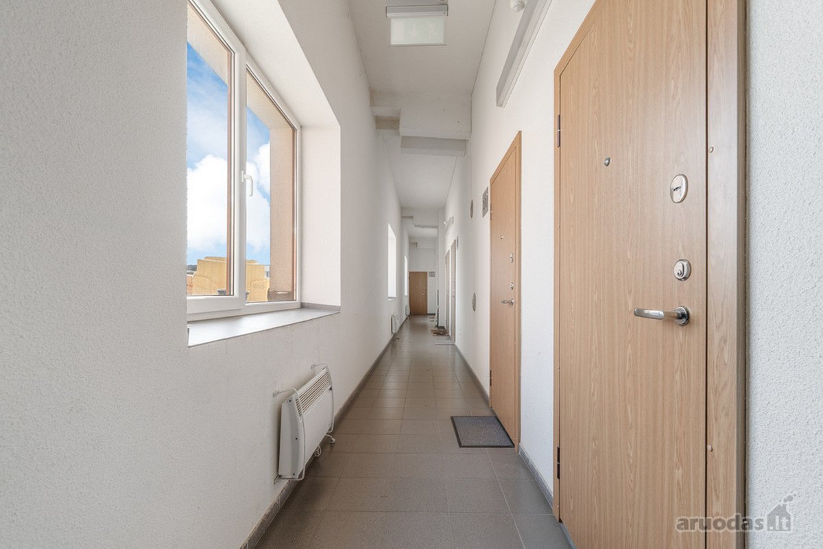 Gera vieta, aukštos lubos ir balkoniukas - - nuotraukos Nr. 14