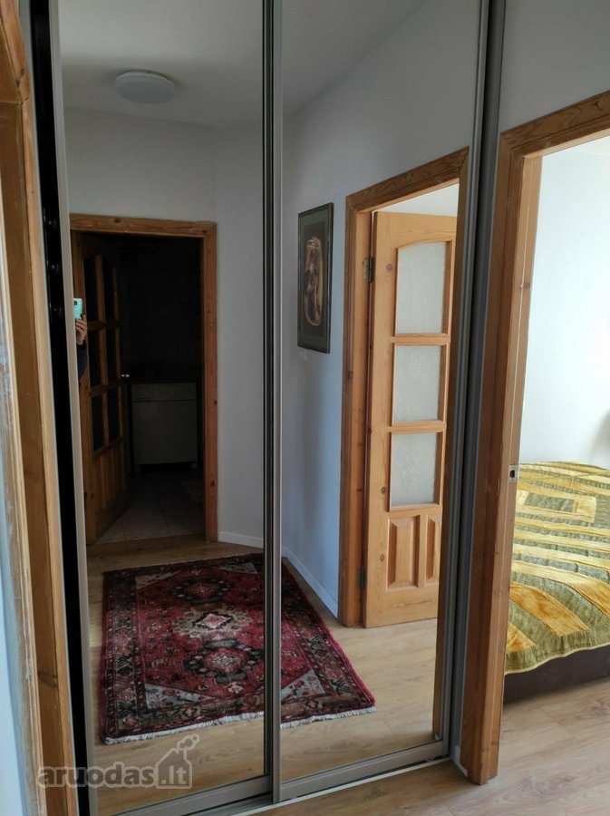 Nuo spalio 1 d. išnuomojamas erdvus, šviesus - nuotraukos Nr. 2