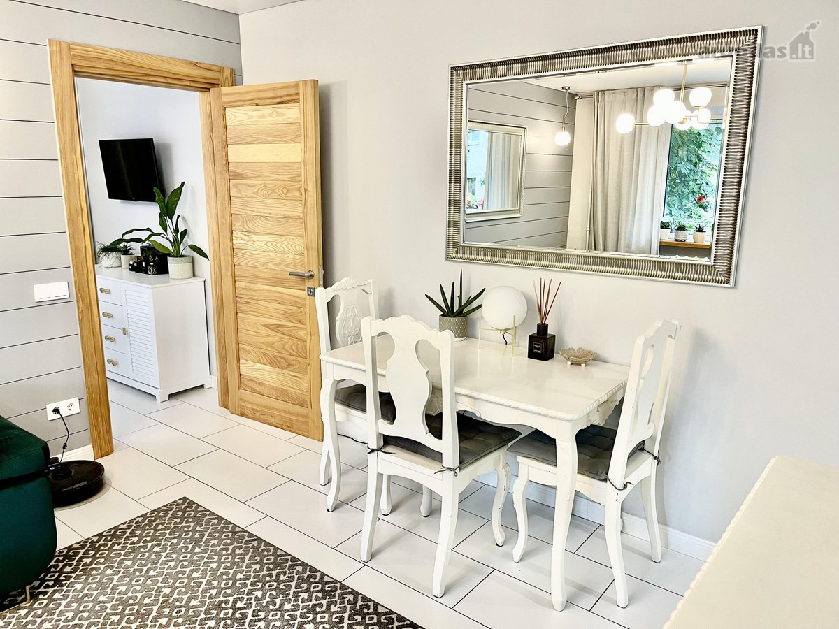 Parduodamas dviejų kambarių butas renovuotame - nuotraukos Nr. 11